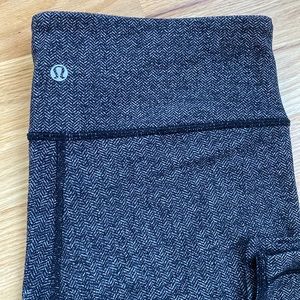 Like New! Lululemon 29” Size 10 Herringbone Wunder Under Leggings